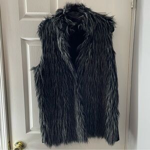 Women's Plus Adrianna Papell Black Gray Faux Fur Sweater Vest  Open Front SZ 1X